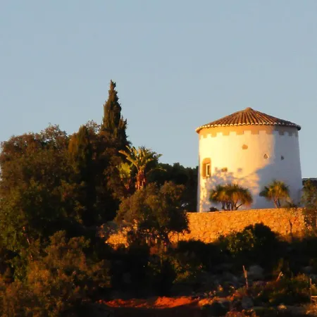 Converted Windmill On Top Of A Hill, Sleeps 4-6, With Beautiful Views * Azinheiro